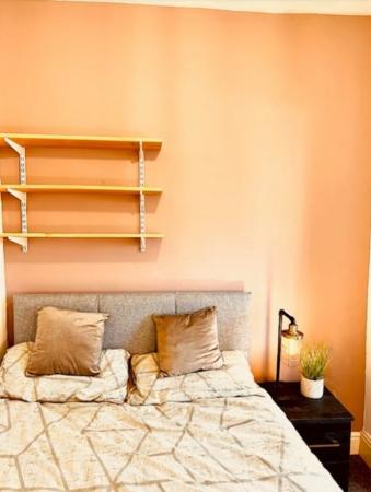 6 bedroom Detached house to let in Moseley Road, Fallowfield, Manchester, M14