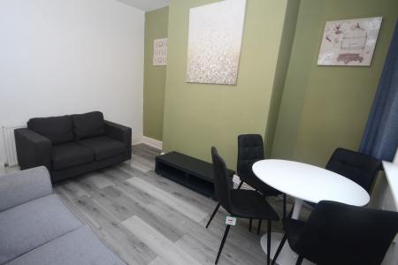 4 bedroom Terraced House to let in Norfolk Street, Salford, M6