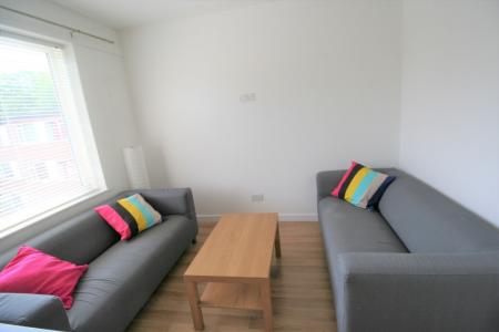 3 bedroom Flat to let in 78 Daisy Bank Road, Victoria Park, Manchester, M14