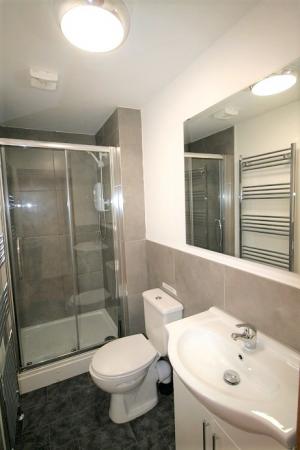 3 bedroom Flat to let in Old Lansdowne Road, West Didsbury, Manchester, M20