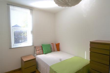 3 bedroom Flat to let in Old Lansdowne Road, West Didsbury, Manchester, M20