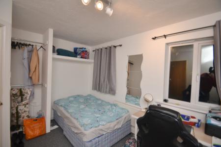 4 bedroom Terraced House to let in Stretford Road, Hulme, Manchester, M15