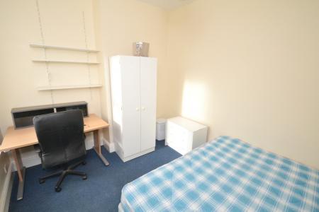 5 bedroom Detached house to let in Landcross Road, Fallowfield, Manchester, M14