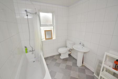 5 bedroom Detached house to let in Landcross Road, Fallowfield, Manchester, M14