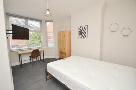 5 bedroom Terraced House to let in Heald Grove, Rusholme, Manchester, M14