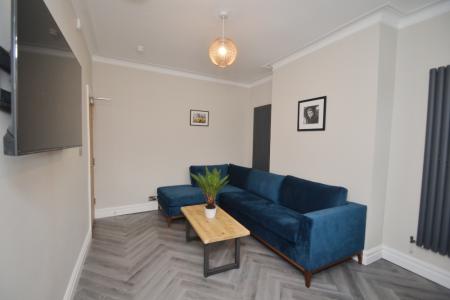 5 bedroom Terraced House to let in Heald Grove, Rusholme, Manchester, M14