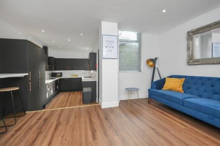 6 bedroom Terraced House to let in Bankfield Avenue, Victoria Park, Manchester, M13