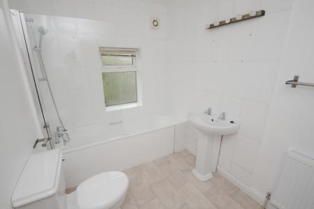 4 bedroom Terraced House to let in Birch Lane, Victoria Park, Manchester, M13