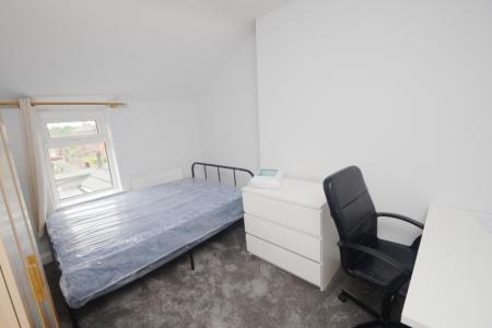 4 bedroom Terraced House to let in Birch Lane, Victoria Park, Manchester, M13