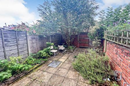 4 bedroom Terraced House to let in Birch Lane, Victoria Park, Manchester, M13