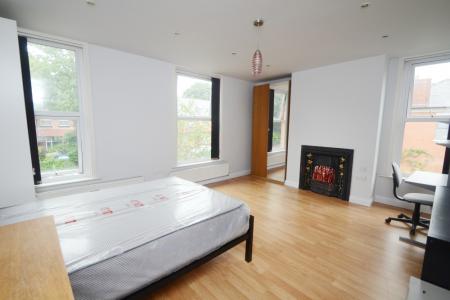 7 bedroom Semi-detached house to let in Burton Road, West Didsbury, Manchester, M20