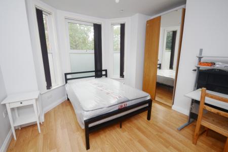 7 bedroom Semi-detached house to let in Burton Road, West Didsbury, Manchester, M20