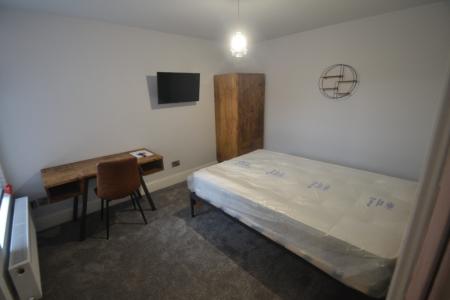6 bedroom Terraced House to let in Edenhall Avenue, Levenshulme, Manchester, M19