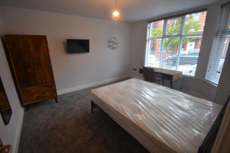 6 bedroom Terraced House to let in Edenhall Avenue, Levenshulme, Manchester, M19