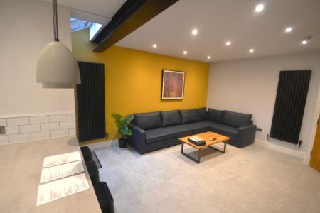 6 bedroom Terraced House to let in Edenhall Avenue, Levenshulme, Manchester, M19