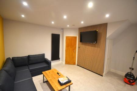 6 bedroom Terraced House to let in Edenhall Avenue, Levenshulme, Manchester, M19