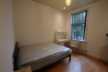 8 bedroom House to let in Egerton Road, Fallowfield, Manchester, M14