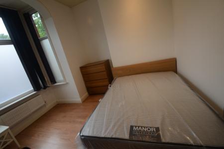 8 bedroom House to let in Egerton Road, Fallowfield, Manchester, M14