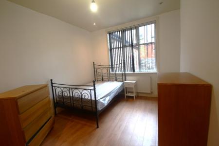 8 bedroom House to let in Egerton Road, Fallowfield, Manchester, M14