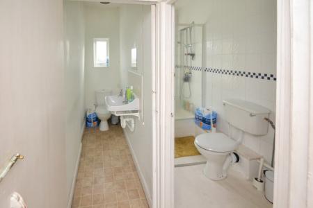 7 bedroom End of terrace house to let in Landcross Road, Fallowfield, Manchester, M14