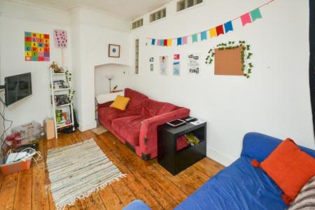 7 bedroom End of terrace house to let in Landcross Road, Fallowfield, Manchester, M14