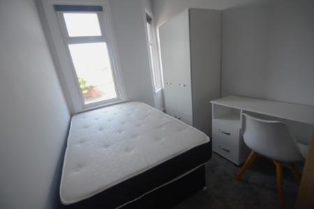 4 bedroom End of terrace house to let in Moseley Road, Fallowfield, Manchester, M14
