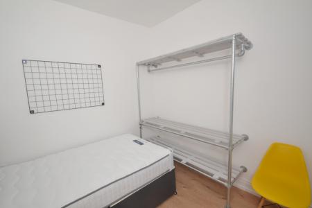 5 bedroom Terraced House to let in Whitby Road, Fallowfield, Manchester, M14