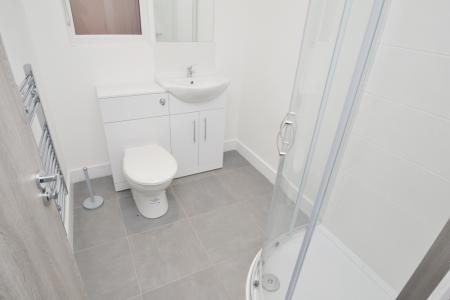 5 bedroom Flat to let in Ladybarn Lane, Fallowfield, Manchester, M14