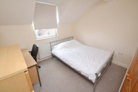 9 bedroom Terraced House to let in Booth Avenue, Fallowfield, Manchester, M14