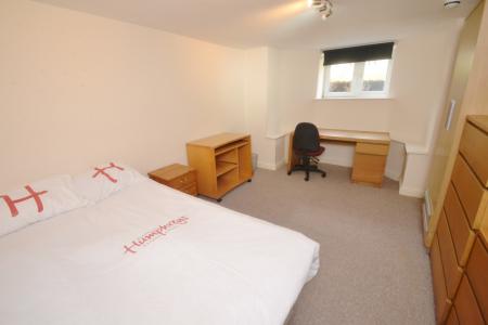 9 bedroom Terraced House to let in Booth Avenue, Fallowfield, Manchester, M14