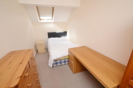 9 bedroom Terraced House to let in Booth Avenue, Fallowfield, Manchester, M14