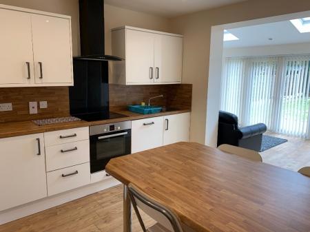 4 bedroom Semi-detached house to let in Fairholme Road, Withington, Manchester, M20