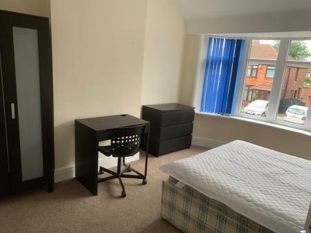 4 bedroom Semi-detached house to let in Fairholme Road, Withington, Manchester, M20