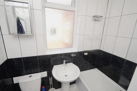 5 bedroom Terraced House to let in Whitby Avenue, Fallowfield, Manchester, M14