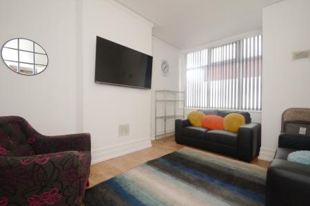 5 bedroom Terraced House to let in Whitby Avenue, Fallowfield, Manchester, M14