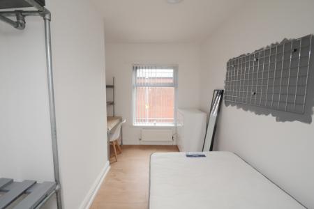 5 bedroom Terraced House to let in Whitby Avenue, Fallowfield, Manchester, M14