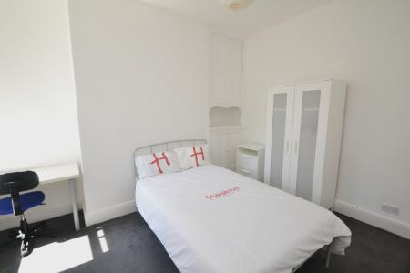 7 bedroom Semi-detached house to let in Argyle Avenue, Victoria Park, Manchester, M14