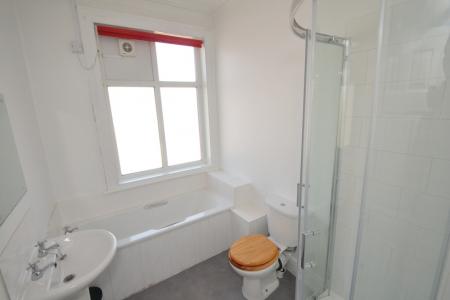 7 bedroom Semi-detached house to let in Argyle Avenue, Victoria Park, Manchester, M14