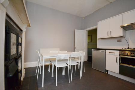 6 bedroom Semi-detached house to let in Scarsdale Road, Victoria Park, Manchester, M14