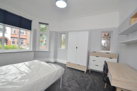 4 bedroom Terraced House to let in Kedleston Avenue, Manchester, M14