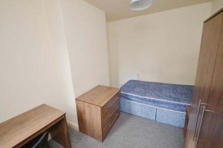 4 bedroom Terraced House to let in Milnthorpe Street, Salford, M6