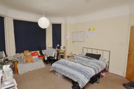 5 bedroom Terraced House to let in Milverton Road, Victoria Park, Manchester, M14