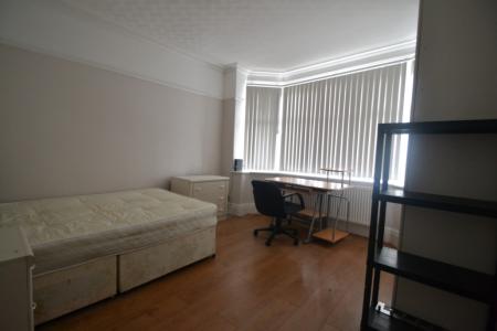 5 bedroom Detached house to let in Austin Grove, Burnage, Manchester, M19