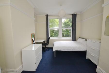 6 bedroom Semi-detached house to let in Birchfields Road, Fallowfield, Manchester, M13