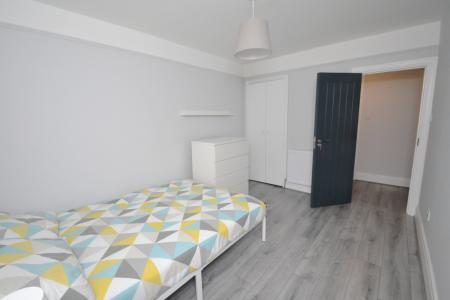 4 bedroom Flat to let in Kingswood Road, Fallowfield, Manchester, M14