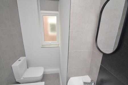 4 bedroom Flat to let in Kingswood Road, Fallowfield, Manchester, M14