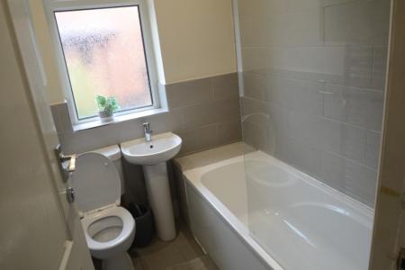 5 bedroom House to let in Landcross Road, Fallowfield, Manchester, M14