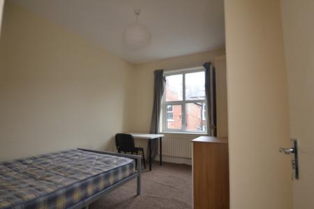 6 bedroom Terraced House to let in Latchmere Road, Fallowfield, Manchester, M14