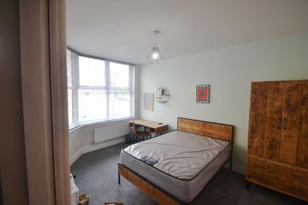 6 bedroom Terraced House to let in Rusholme Place, Rusholme, Manchester, M14