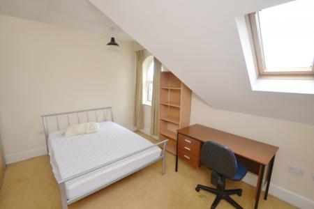 4 bedroom Semi-detached house to let in Denison Road, Manchester, M14